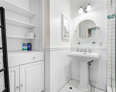 22450 Collins - Photo Thumbnail 58