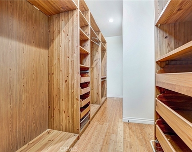 22450 Collins - Photo Thumbnail 49