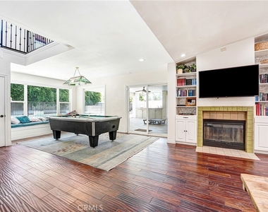 22450 Collins - Photo Thumbnail 27