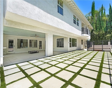 22450 Collins - Photo Thumbnail 61