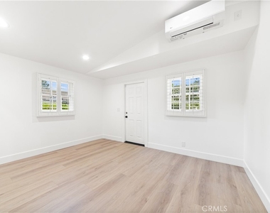 5227 Beckford Ave - Photo Thumbnail 10