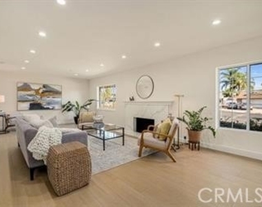 91 W Gainsborough - Photo Thumbnail 6