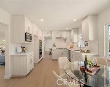 91 W Gainsborough - Photo Thumbnail 12