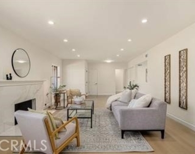 91 W Gainsborough - Photo Thumbnail 9