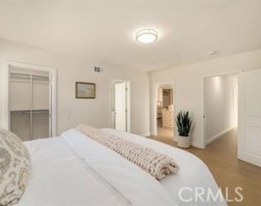91 W Gainsborough - Photo Thumbnail 22