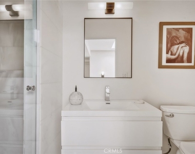 3601 Dixie Canyon Place - Photo Thumbnail 38