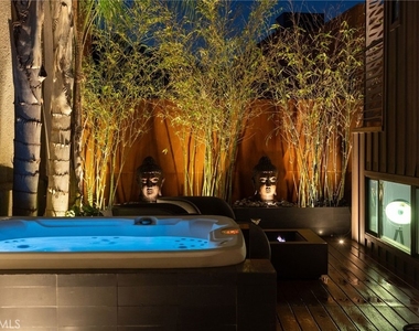3601 Dixie Canyon Place - Photo Thumbnail 13
