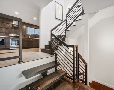 3601 Dixie Canyon Place - Photo Thumbnail 7