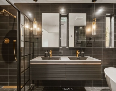 3601 Dixie Canyon Place - Photo Thumbnail 27
