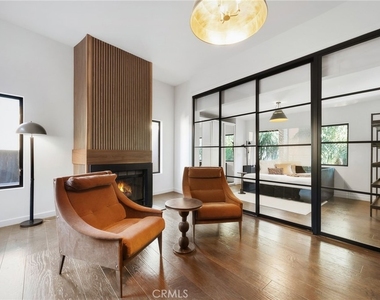 3601 Dixie Canyon Place - Photo Thumbnail 24