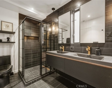 3601 Dixie Canyon Place - Photo Thumbnail 29