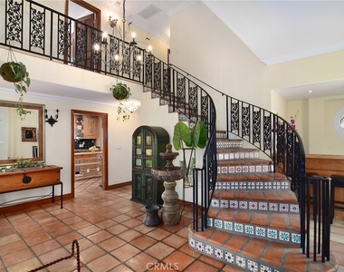 18690 Pasadero Drive - Photo Thumbnail 20