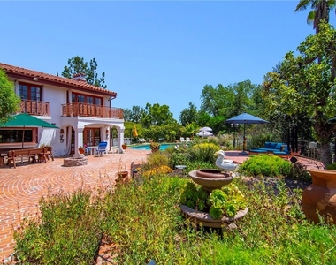 18690 Pasadero Drive - Photo Thumbnail 9