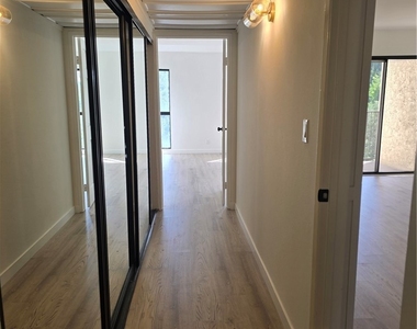 23401 Park Sorrento - Photo Thumbnail 9