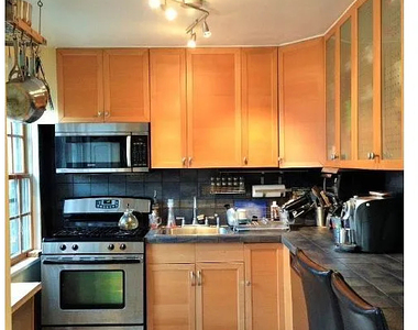 152 Burns Street - Photo Thumbnail 7