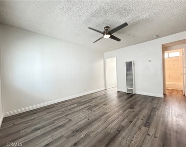 12926 Doty Avenue - Photo Thumbnail 2