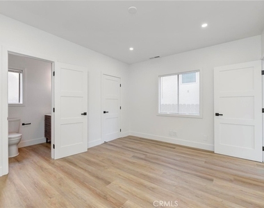 1090 Loma Drive - Photo Thumbnail 26