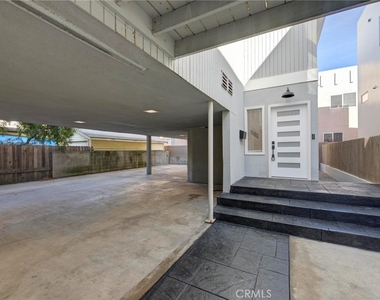 1090 Loma Drive - Photo Thumbnail 29