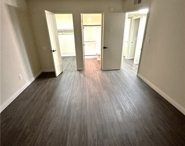 18225 Kingsdale Avenue - Photo Thumbnail 10