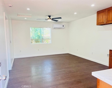 11422 1/2 Charlesworth - Photo Thumbnail 6