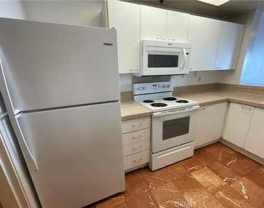 525 E Seaside - Photo Thumbnail 8