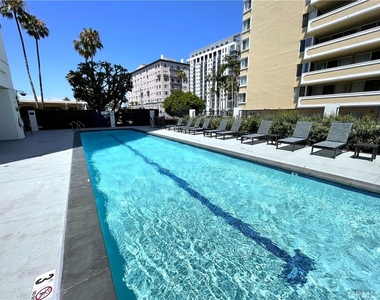 525 E Seaside - Photo Thumbnail 20