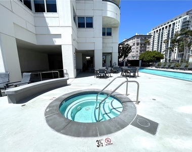 525 E Seaside - Photo Thumbnail 19