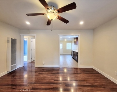8429 Somerset Blvd. - Photo Thumbnail 5