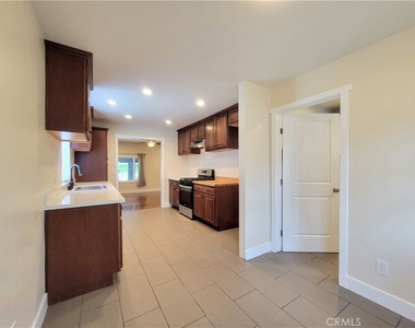 8429 Somerset Blvd. - Photo Thumbnail 9