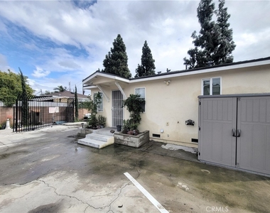 8429 Somerset Blvd. - Photo Thumbnail 23