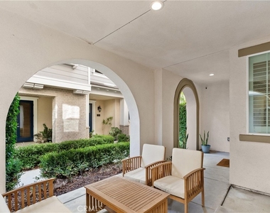 710 W Tribella Court - Photo Thumbnail 2