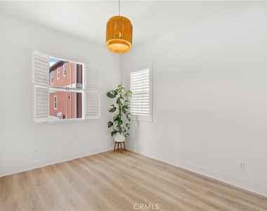 710 W Tribella Court - Photo Thumbnail 14