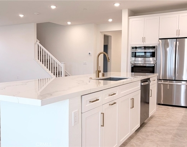 26756 Bermudez Street - Photo Thumbnail 3