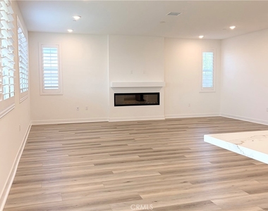 26756 Bermudez Street - Photo Thumbnail 13