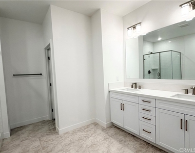 26756 Bermudez Street - Photo Thumbnail 35