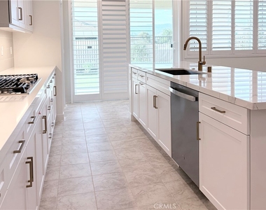 26756 Bermudez Street - Photo Thumbnail 10
