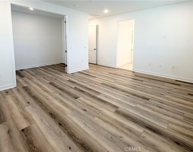26756 Bermudez Street - Photo Thumbnail 27