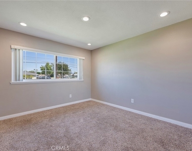 1219 N Van Buren Street - Photo Thumbnail 30