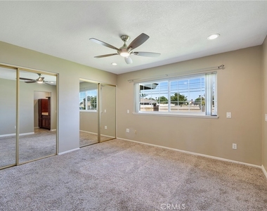 1219 N Van Buren Street - Photo Thumbnail 9