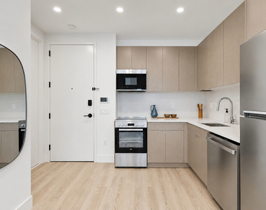 706 east - Photo Thumbnail 1