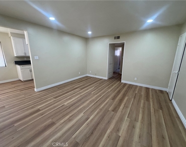 400 N Garfield Avenue - Photo Thumbnail 8