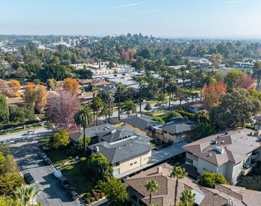 945 S Orange Grove Boulevard - Photo Thumbnail 23
