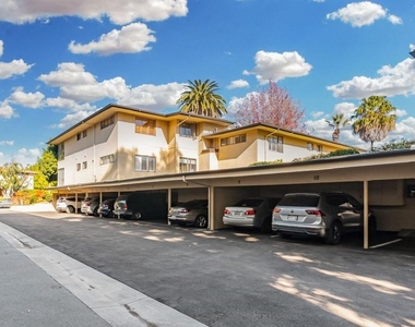 945 S Orange Grove Boulevard - Photo Thumbnail 26