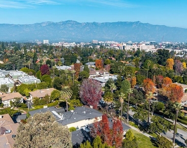 945 S Orange Grove Boulevard - Photo Thumbnail 21