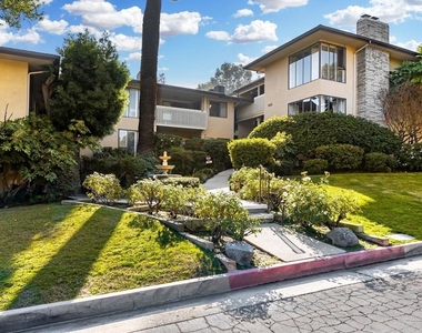 945 S Orange Grove Boulevard - Photo Thumbnail 20