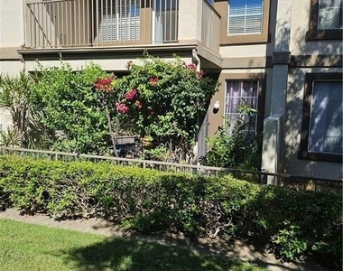 291 Chaumont Circle - Photo Thumbnail 10
