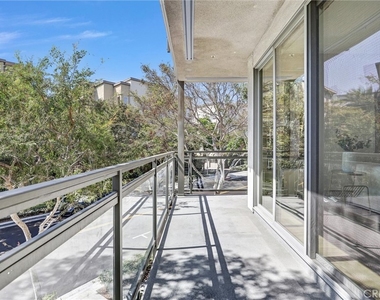 600 Rockfeller - Photo Thumbnail 16