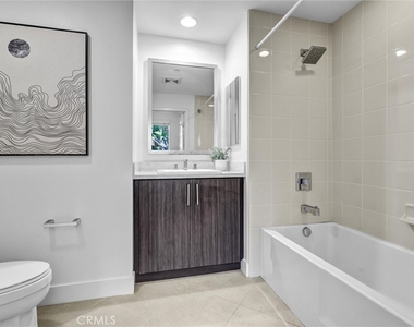 600 Rockfeller - Photo Thumbnail 14
