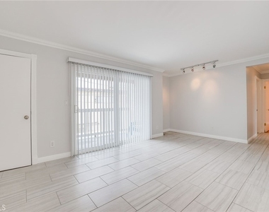 205 13th Street - Photo Thumbnail 9