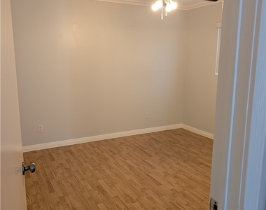 205 13th Street - Photo Thumbnail 42
